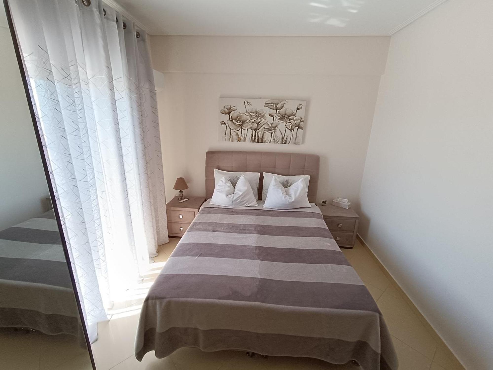 New Elegant Roof Apartment Acharnes Dış mekan fotoğraf